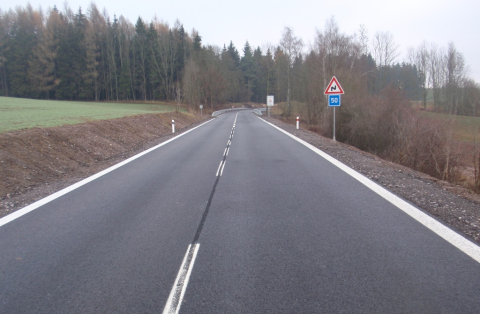 V podhůří Krkonoš se řidičům po opravených silnicích jezdí lépe a bezpečněji 